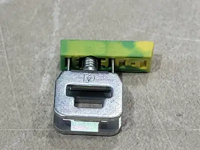 Terminal Block Busbar Screw 22-12 AWG, 300V, 20A