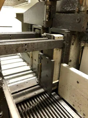 10" X 10" KASTO MODEL #SSB-A2-CNC-CC AUTOMATIC VERTICAL BAND SAW: STOCK #17306