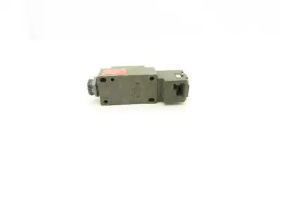Euchner VDE0660 VDE0113 Solenoid Interlock Safety Door Switch 10A 240V