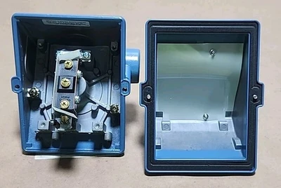 NEW United Electric Controls J400-554