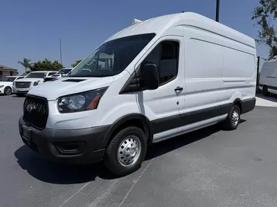 USED 2022 FORD E-350