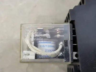 USED OMRON LY4I4N