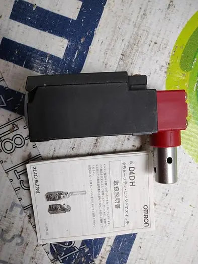 NEW OMRON D4DH-3AAS