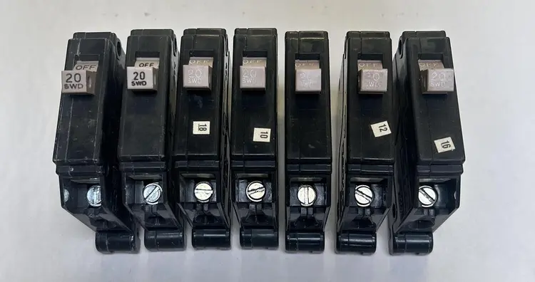 Used CUTLER-HAMMER CH120 Miscellaneous Equipment (Electrical & Power) | Surplus Asset Holdings #1195830