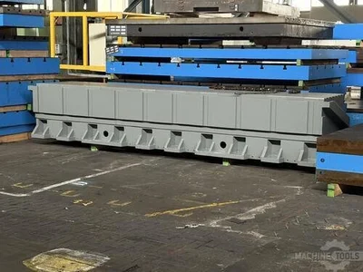 USED 2001 CORREA ANAYAK Box & Drill Tables