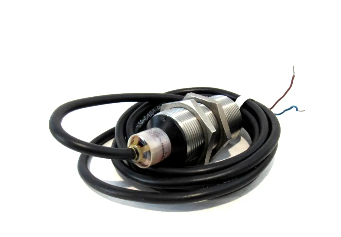 USED CUTLER HAMMER E57LAL30A2 PROXIMITY SWITCH