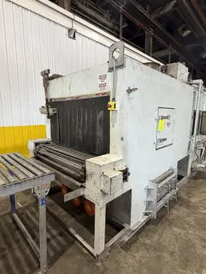 40" x 40" CINCINNATI 3-STAGE HEATED WASHER & PARTS DEGREASER: YOBRO #24765