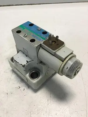 USED VICKERS DG4V-3S-7A-M-U-HL7-60-EN490
