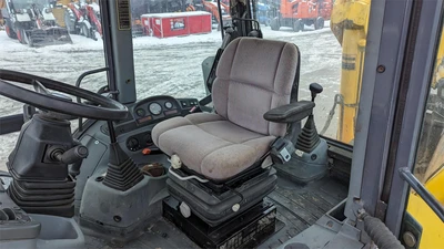 USED NEW HOLLAND 675E