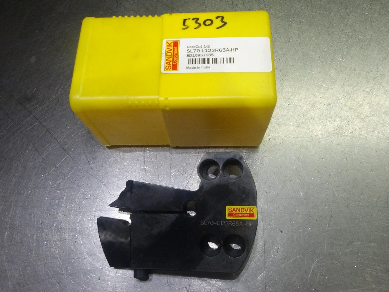 Sandvik SL70 Coolant Thru Grooving/Parting Head SL70-L123R65A-HP (LOC2649A)