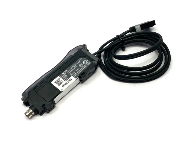 Used KEYENCE Laser Sensor Amplifier Main Unit, PNP, M8 w/ LV-S41 Sensor Head Sensors Michigan US | Maverick Industrial Sales #1402884