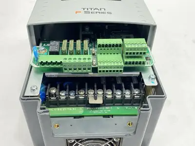 USED CERUS TITAN P SERIES AC DRIVE 3-PHASE 3HP 480V 9.6KVA