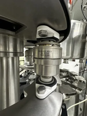USED FILLER SPECIALTIES FILLER/CAPPER COMBINATION