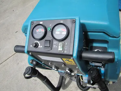 USED TENNANT M5400