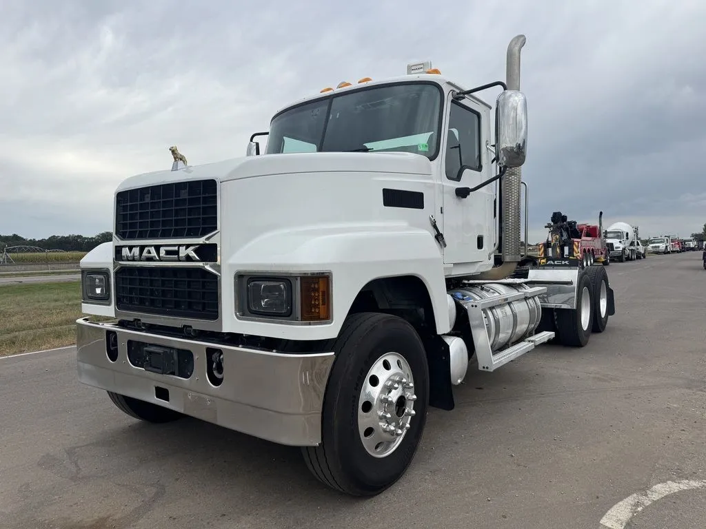 Used 2023 MACK PINNACLE PI64T Conventional trucks Minnesota US | Carco Truck & Equipment #1513982