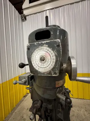 3 HP KING MODEL #942VS RAM TYPE VERTICAL MILLING MACHINE: STOCK #23625