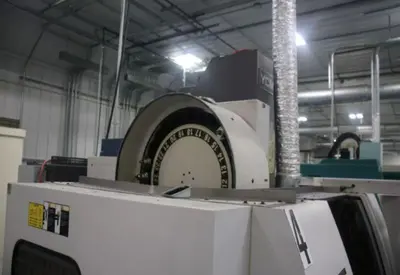 USED 2005 YCM XV-1020A