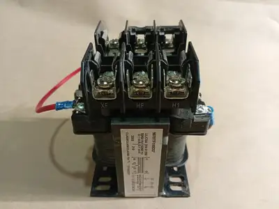 NEW SQUARE D 9070TF100D37