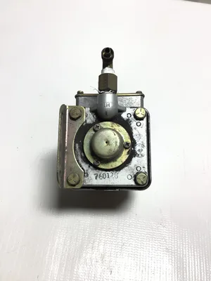 Barksdale DPDIT-A3 Pressure/Vacuum Actuated Switch
