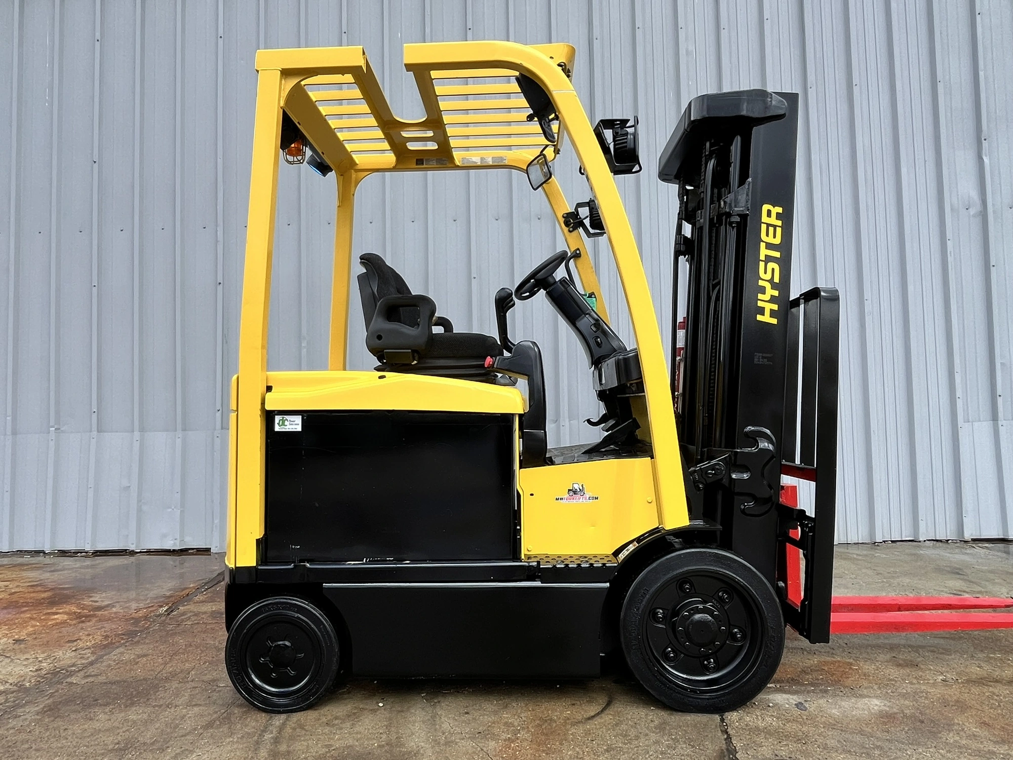 USED 2016 HYSTER E50XN