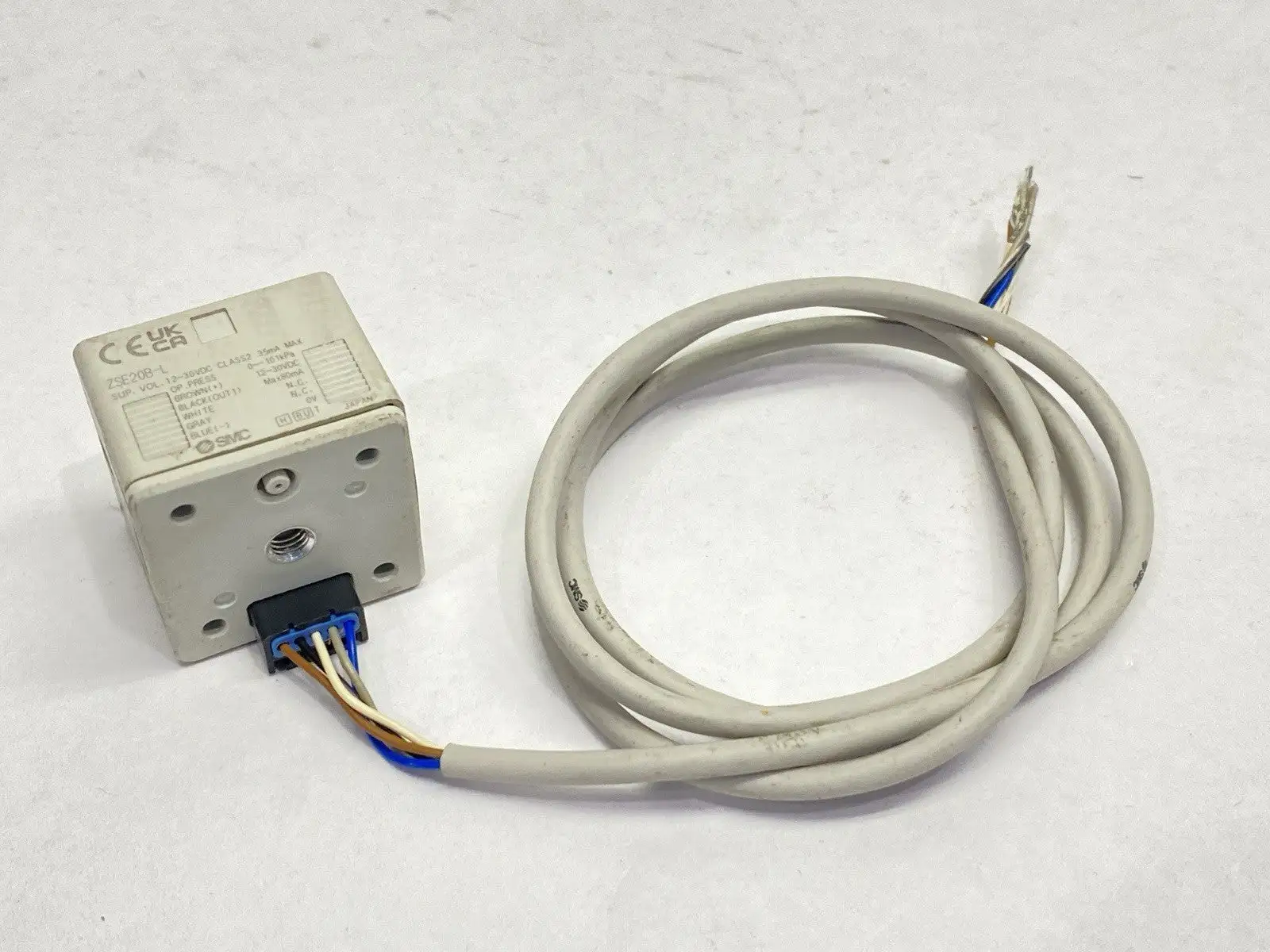 ZSE20B-L | SMC  Digital Vacuum Sensor 12-30VDC - Used