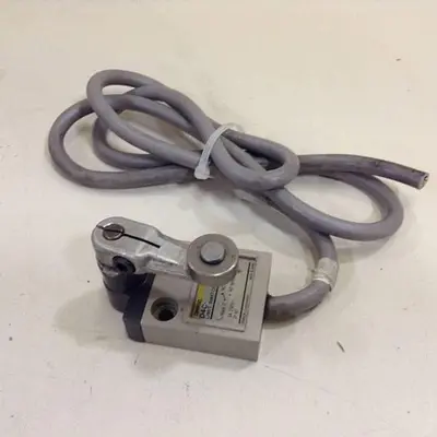 USED OMRON D4C-9033