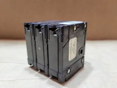 USED CUTLER-HAMMER BR370