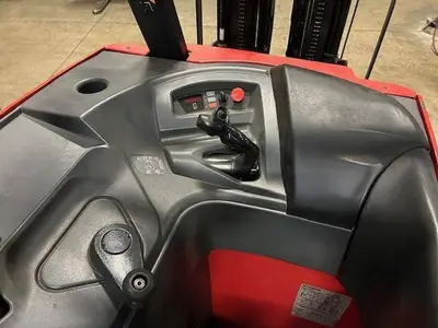 Used 2018 RAYMOND 425C35TT 3-Wheel Stand up Electric Counterbalance Forklifts Illinois US | Somerset Equipment Sales #1546192