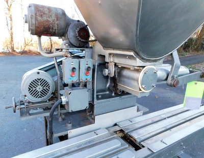 USED GEYER PISTON FILLER TWIN PISTON FILLER