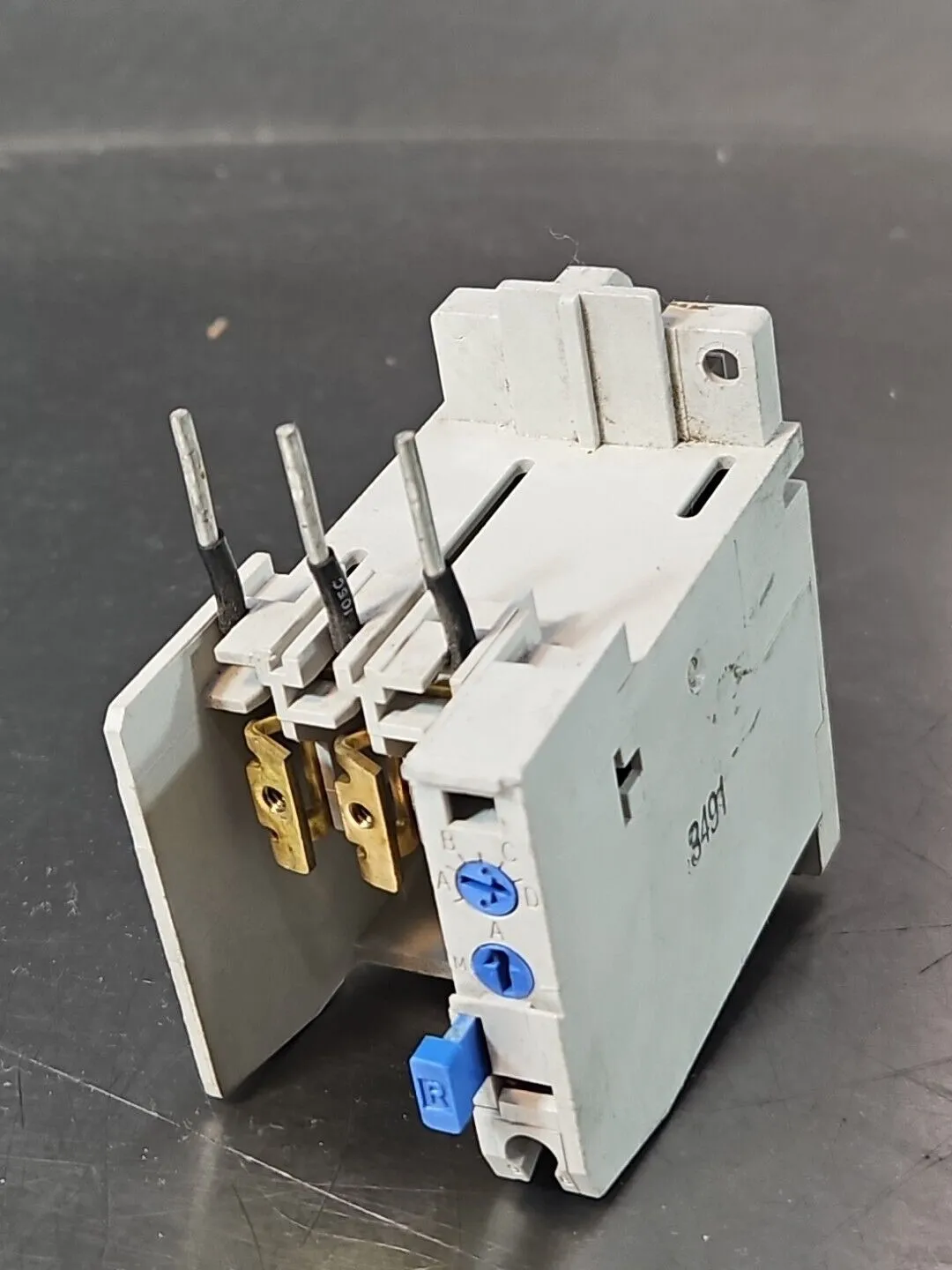 Cutler-Hammer C306DN3 Thermal Overload Relay Base loc4C4