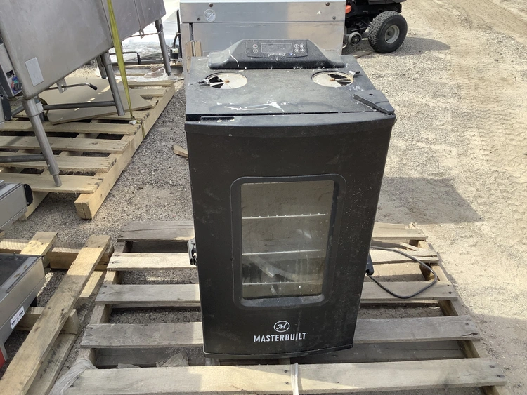 Used MASTERBUILT MB20073519 Smokers (Meat) Michigan US | Miedema Asset Management Group #1183512