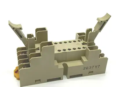 P7DF-14 | Omron  Relay Socket Base - Used