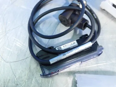 New | in-Stock KEYENCE FSV31 Photoelectric Sensors Ohio US | HGR 24 #1085036