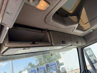 Used 2006 VOLVO VNL Conventional trucks Indiana US | Miedema Asset Management Group #1414594