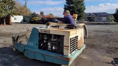 USED 1998 TENNANT 255 II