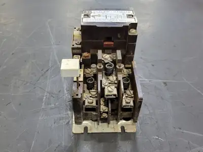 USED CUTLER-HAMMER C10CG3