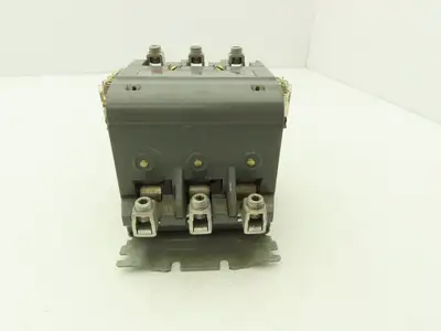 Furnas 40HP32AF Contactor Motor Starter 3Ph 600v 50Hp Ser A Coil 120v Size 3 90A