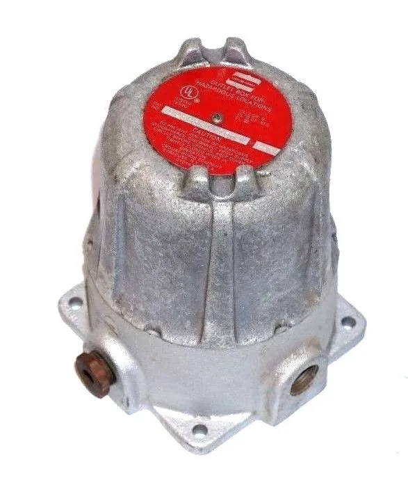 NEW CROUSE HINDS EJH53-11100 EXPLOSION PROOF DUST TIGHT ASSEMBLY EJH5311100
