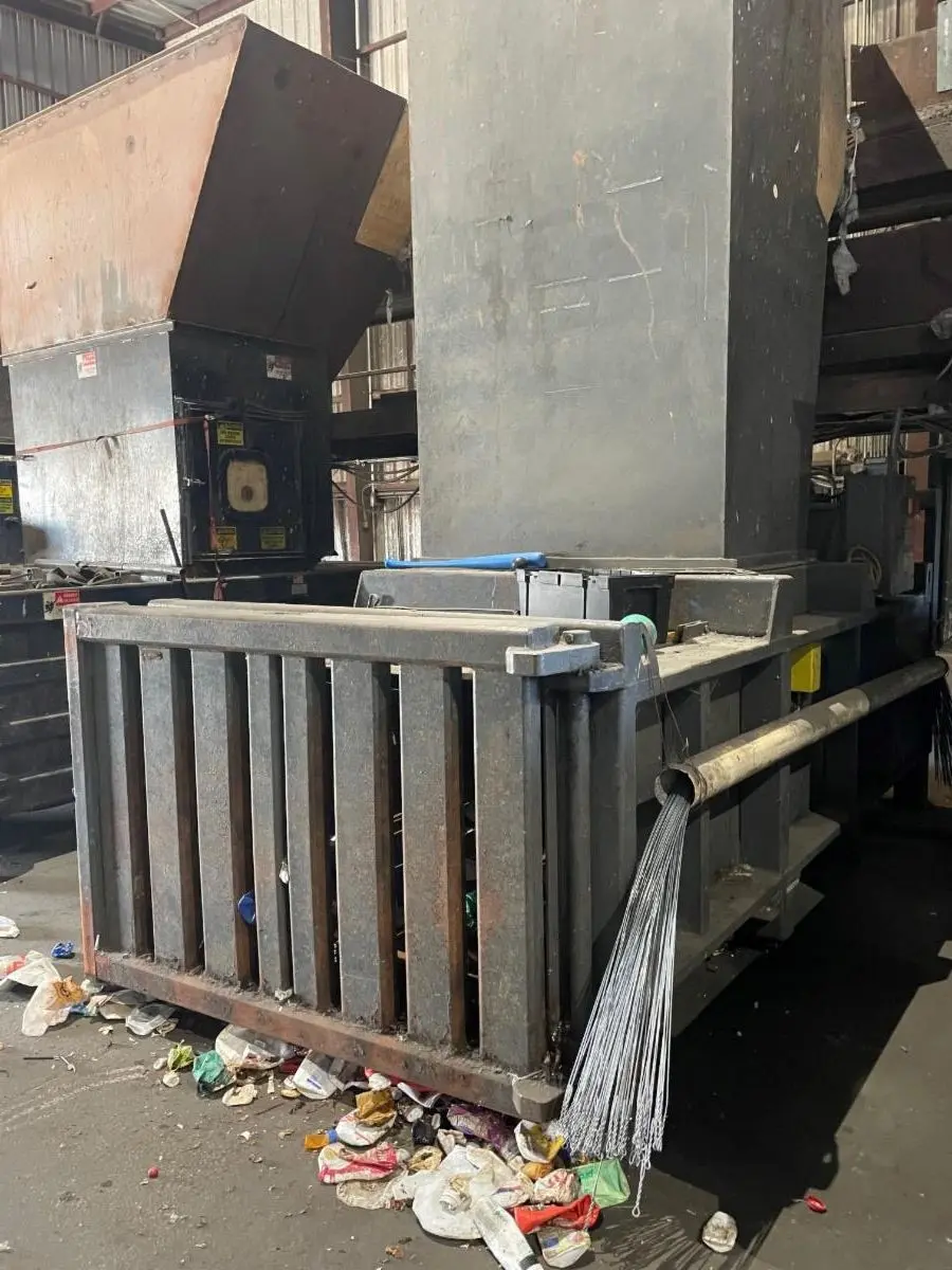 Excel EX-60 Closed-Door Baler