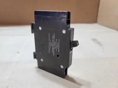 Used EATON CUTLER-HAMMER QCR1015 Circuit Breakers British Columbia CA | Lenmark #1488972