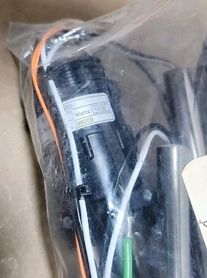 NEW Hot Melt 923-600