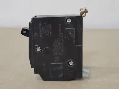 NEW SQUARE D QOB150