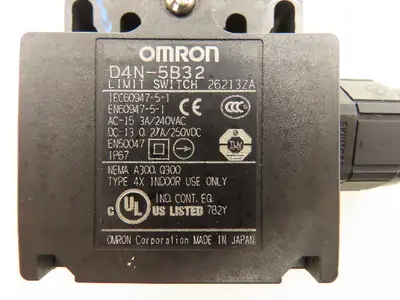OMRON D4N-5B32 Safety Limit Switch AC 240VAC DC 250VDC 27A Lot Of 2