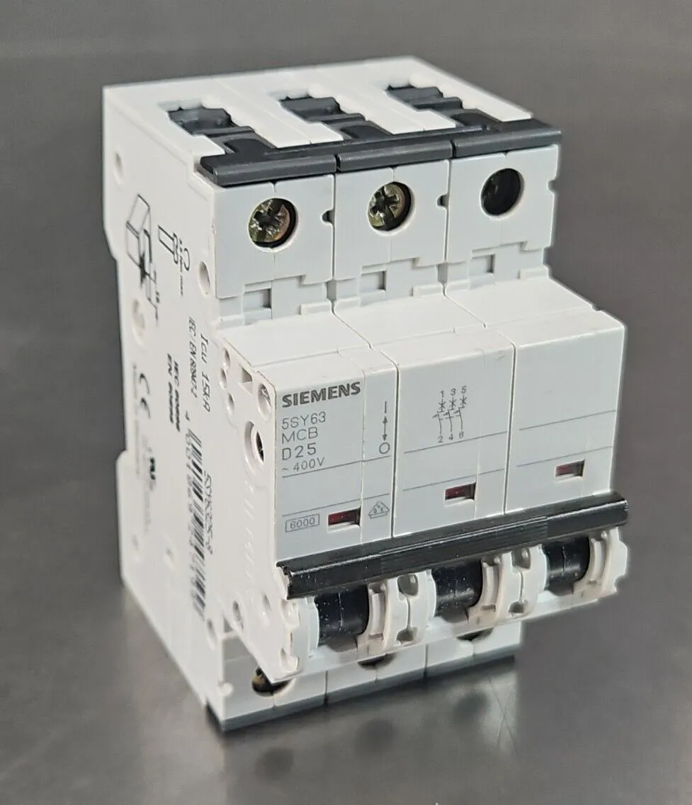 Siemens 5SY63 MCB D32 3-Pole Circuit Breaker. 4C-20