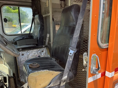 Used 2002 WORKHORSE P42 Box trucks Michigan US | Miedema Asset Management Group #1340420