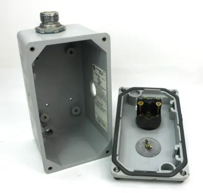 USED ALLEN BRADLEY 800T-D