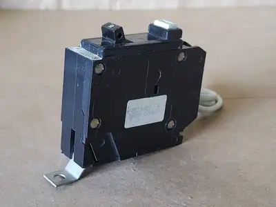 USED EATON QBGF1015