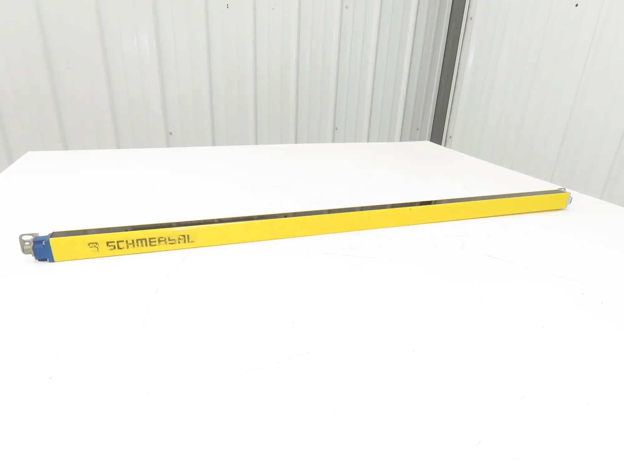 Schmersal SLC440COM-E-0890-14 Safety Light Curtain Transmitter Only