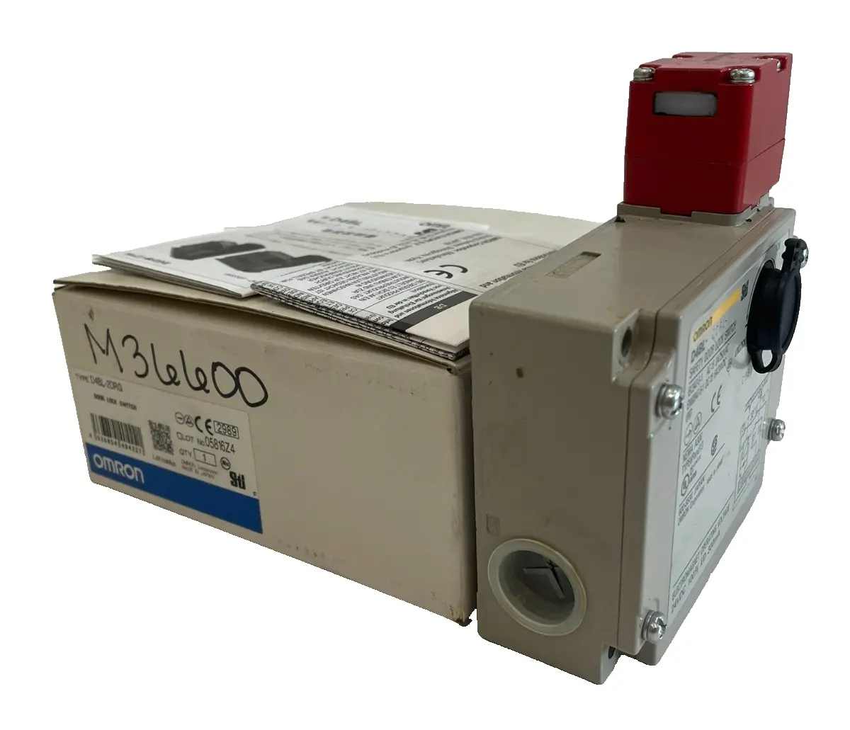NEW OMRON D4BL-2DRG DOOR LOCKSWITCH D4BL2DRG