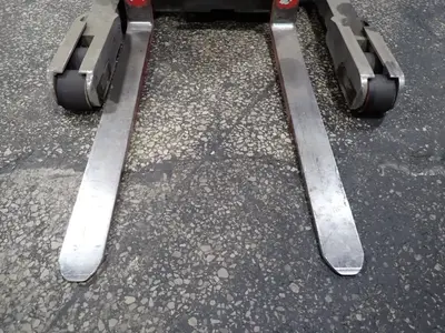 USED RAYMOND EZ R40TT